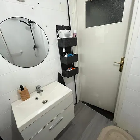 In بيت ضيافة *